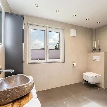 דירה Alpine Living 154 - By Mynests *