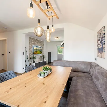 Alpine Living 154 - By Mynests * פרוגרן